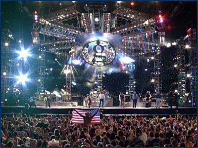 Photo 9 in 'Garth Brooks - Live From Central Park' gallery showcasing lighting design by Mike Baldassari of Mike-O-Matic Industries LLC